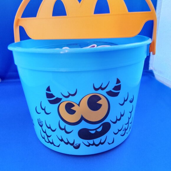 NEW! 2024 MCDONALD'S  HAPPY MEAL Blue MONSTER BOO BUCKET with STICKERS - Picture 2 of 6